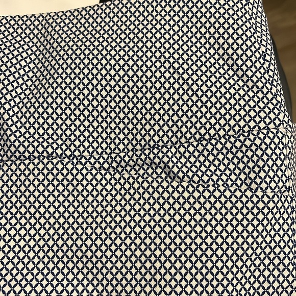 S.C. & CO. Women's 360 Tummy Control Capris, Blue Geo, Size 16 - Picture 4 of 5